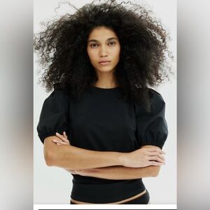 H & M black knit puff sleeve top